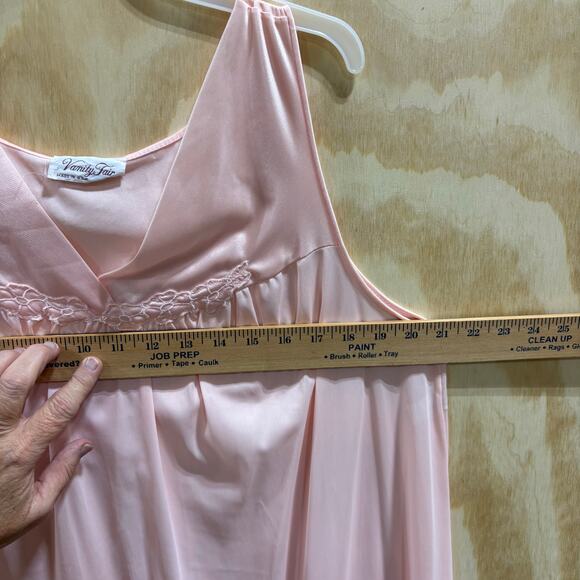 Vintage Vanity Fair Pink Nylon Nightgown & Robe Set Size 40 Peignoir Lace USA - Picture 2 of 6